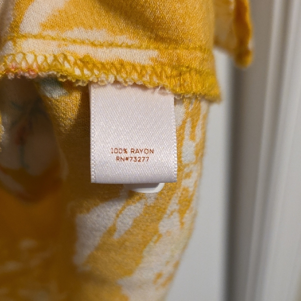 LC Lauren Conrad Yellow Floral Short Sleeve Tee - Picture 5 of 8